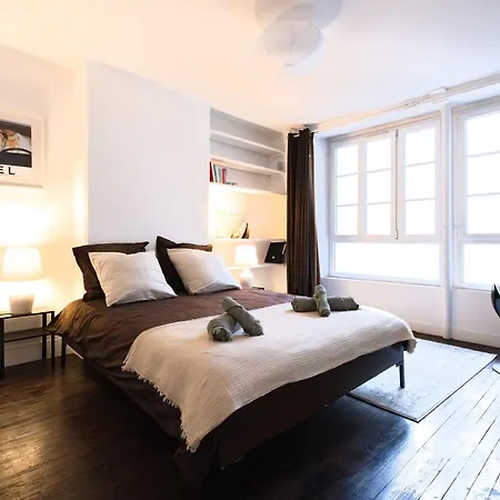 Appartamento Charming In Heart Of Marais Parigi