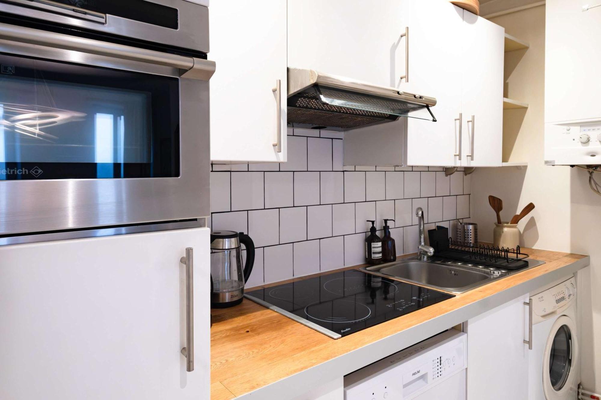 Charming In Heart Of Marais *